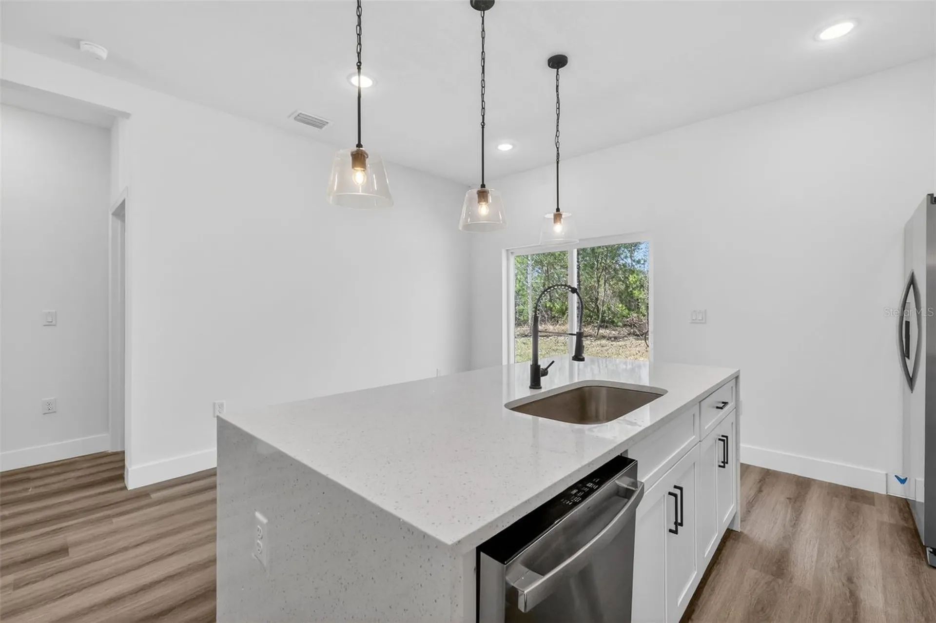 16 Malauka Lane Drive Ocklawaha FL 32179