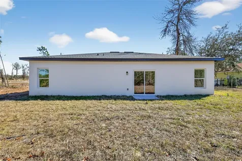 16 Malauka Lane Drive Ocklawaha FL 32179