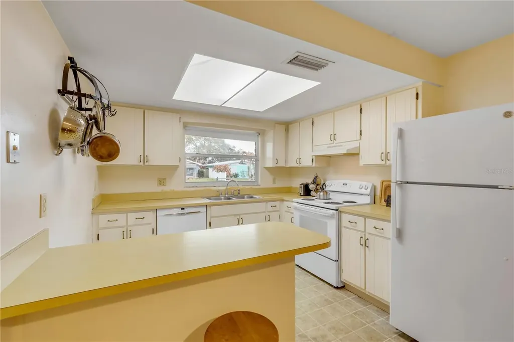 622 Goodwin Avenue New Smyrna Beach FL 32169