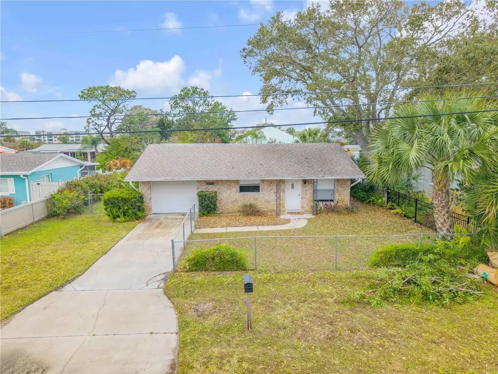 622 Goodwin Avenue New Smyrna Beach FL 32169