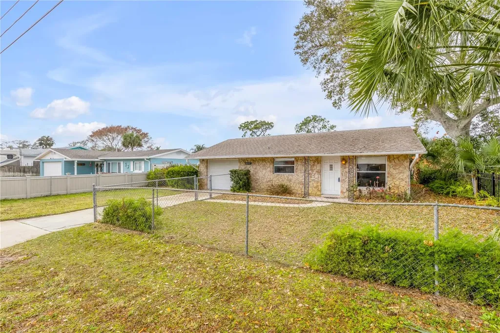 622 Goodwin Avenue New Smyrna Beach FL 32169