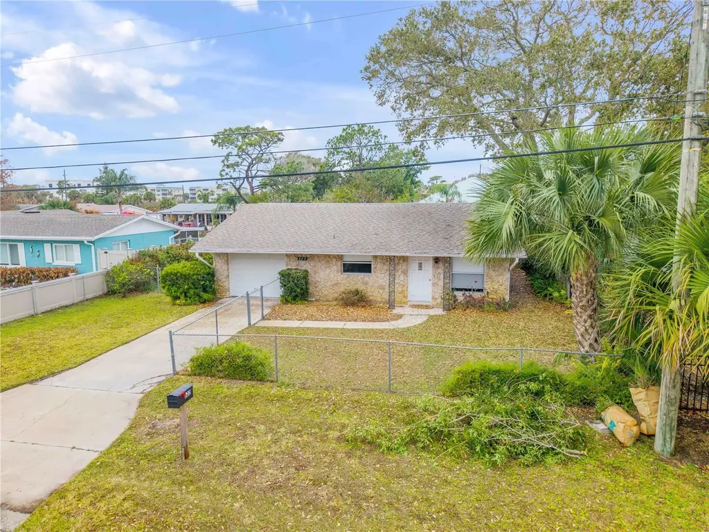 622 Goodwin Avenue New Smyrna Beach FL 32169