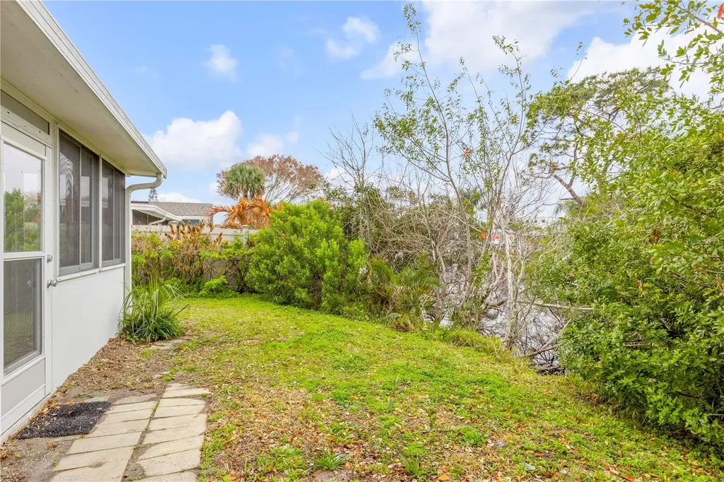 622 Goodwin Avenue New Smyrna Beach FL 32169
