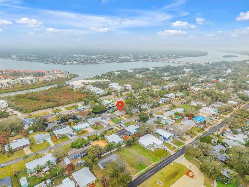 622 Goodwin Avenue New Smyrna Beach FL 32169