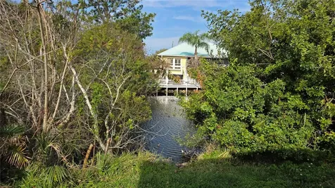 622 Goodwin Avenue New Smyrna Beach FL 32169