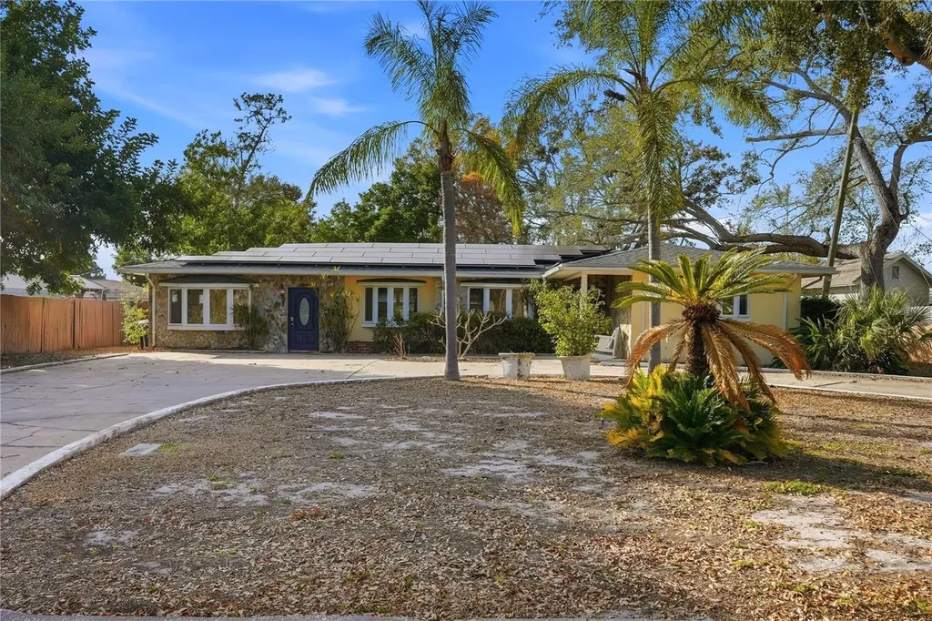 3515 Country Club Way S St Petersburg FL 33712