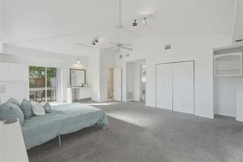 3515 Country Club Way S St Petersburg FL 33712