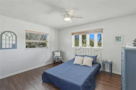 3515 Country Club Way S St Petersburg FL 33712