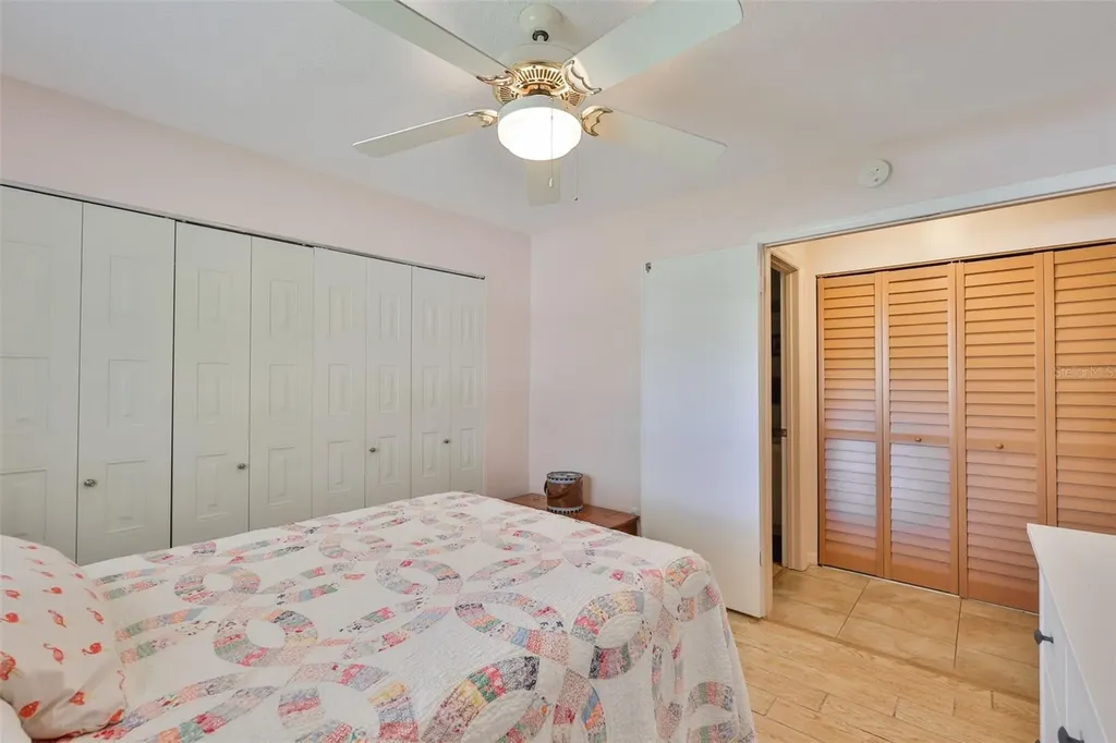 2001 Heathfield Circle Sun City Center FL 33573