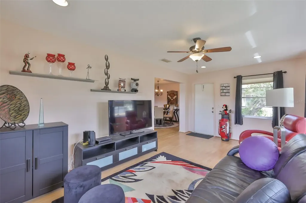 2001 Heathfield Circle Sun City Center FL 33573