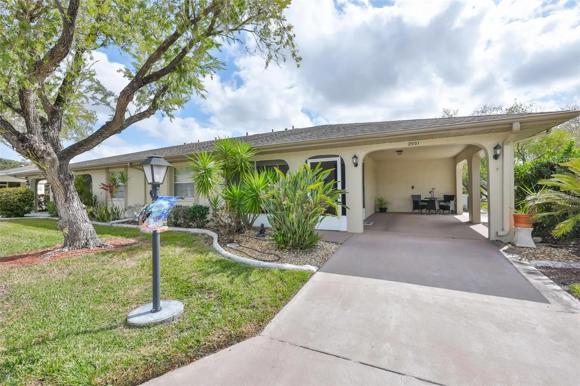 2001 Heathfield Circle Sun City Center FL 33573