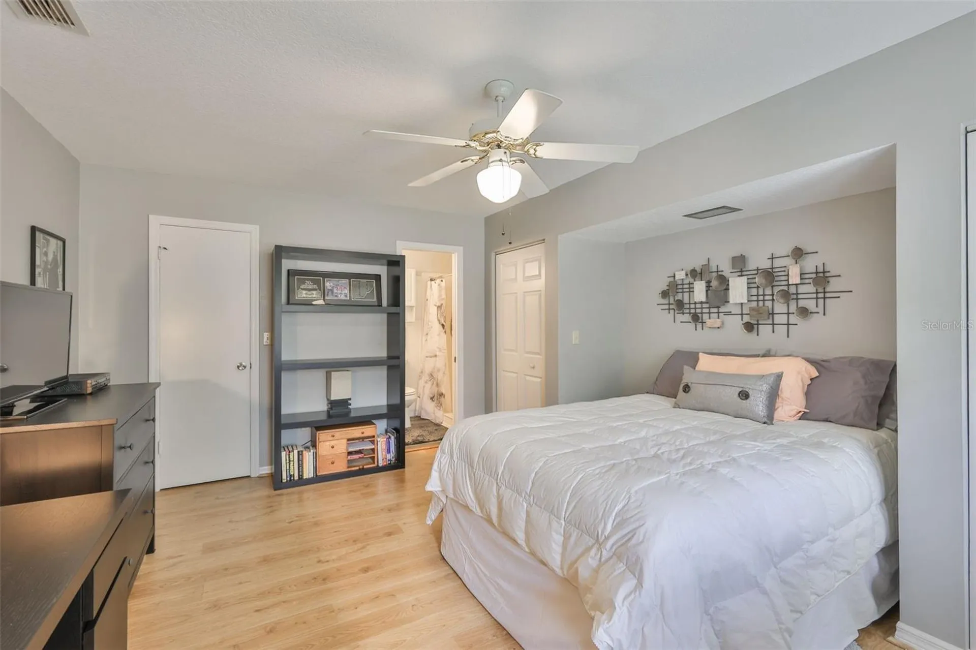 2001 Heathfield Circle Sun City Center FL 33573