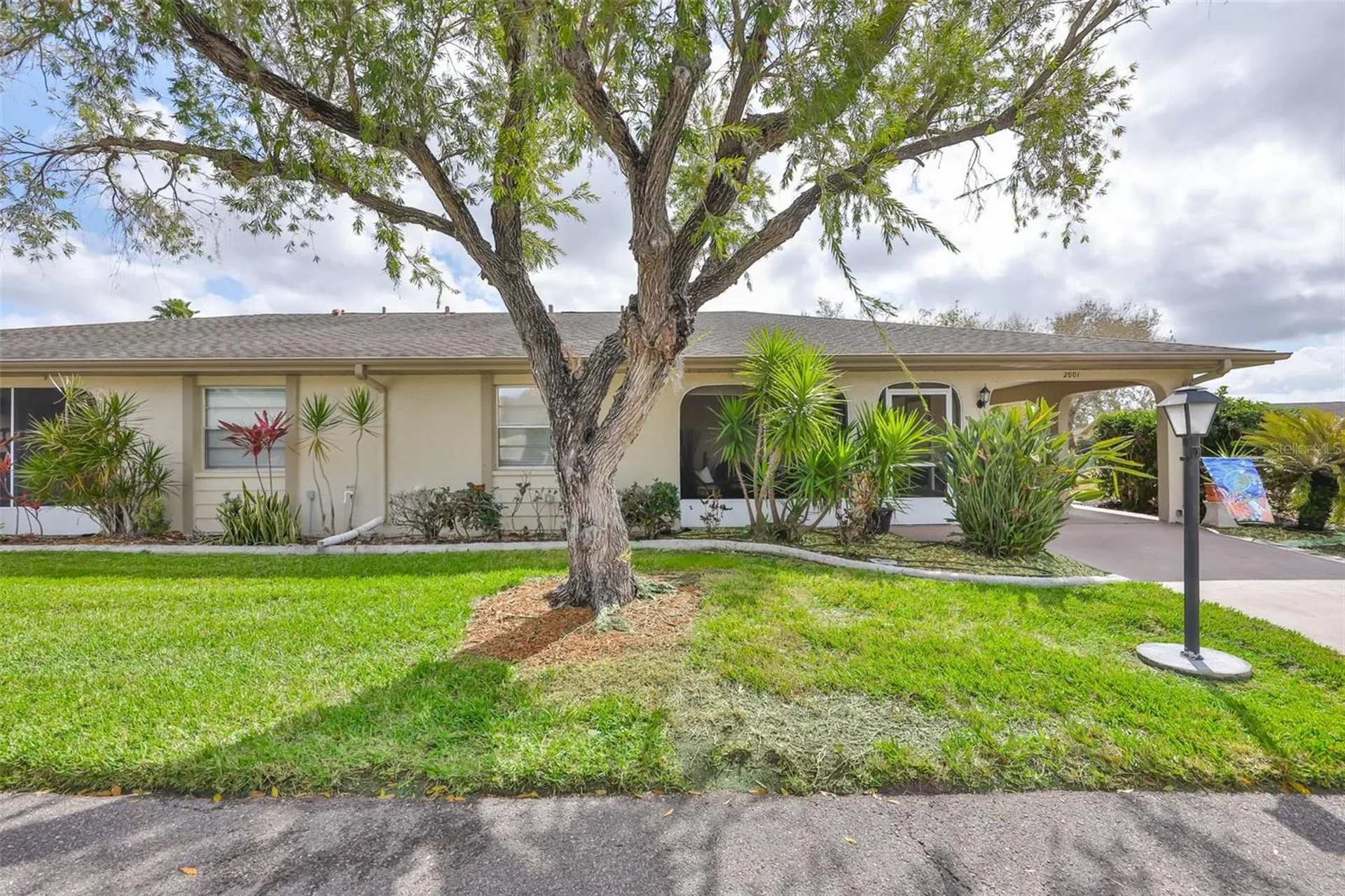 2001 Heathfield Circle Sun City Center FL 33573