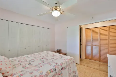 2001 Heathfield Circle Sun City Center FL 33573