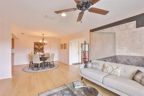 2001 Heathfield Circle Sun City Center FL 33573