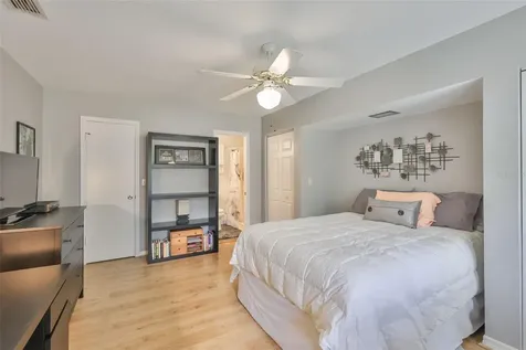 2001 Heathfield Circle Sun City Center FL 33573