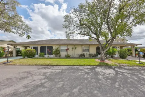 2001 Heathfield Circle Sun City Center FL 33573