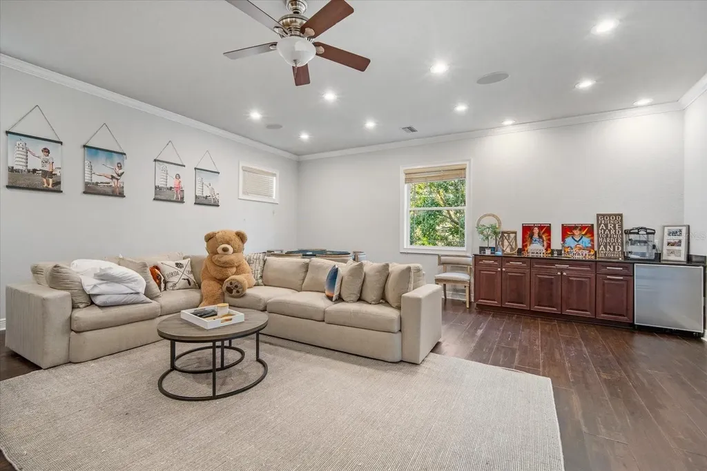 11441 Hammock Oaks Court Lithia FL 33547