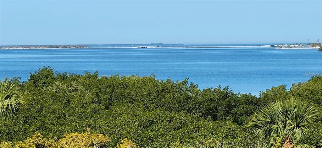 1806 Mariner Drive Tarpon Springs FL 34689