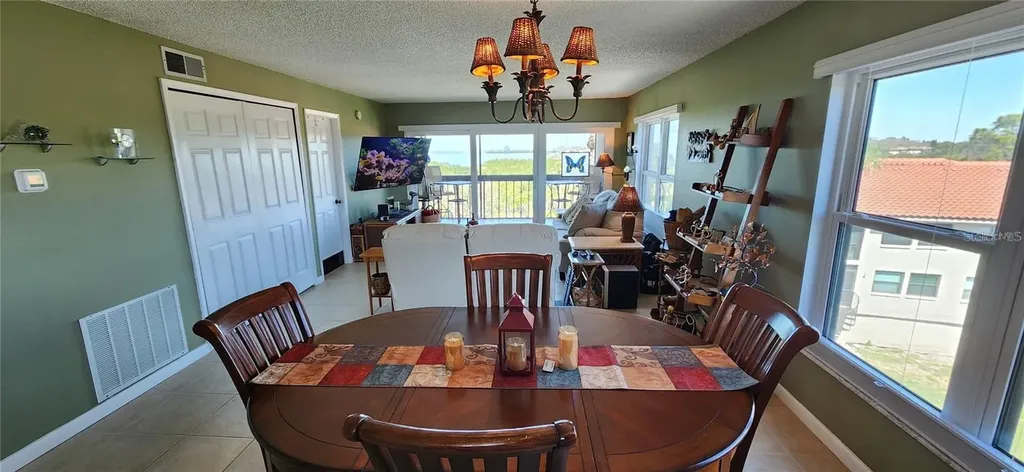 1806 Mariner Drive Tarpon Springs FL 34689