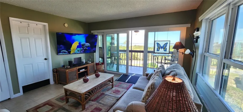 1806 Mariner Drive Tarpon Springs FL 34689