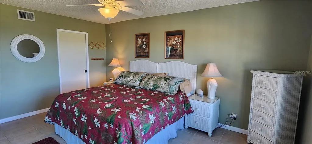 1806 Mariner Drive Tarpon Springs FL 34689