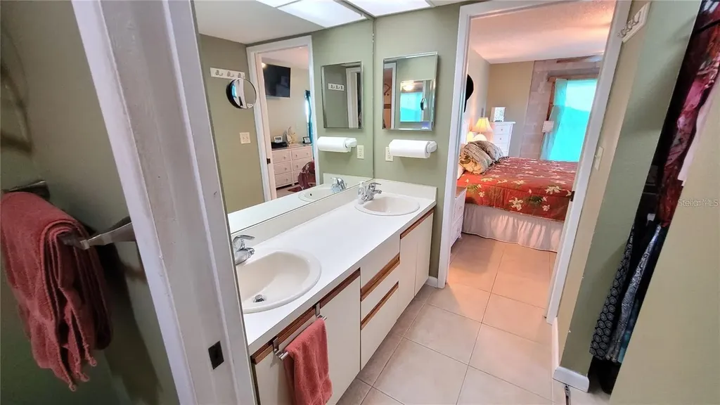 1806 Mariner Drive Tarpon Springs FL 34689