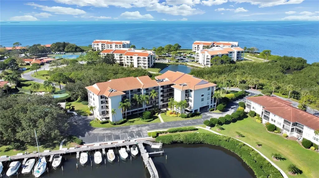 1806 Mariner Drive Tarpon Springs FL 34689