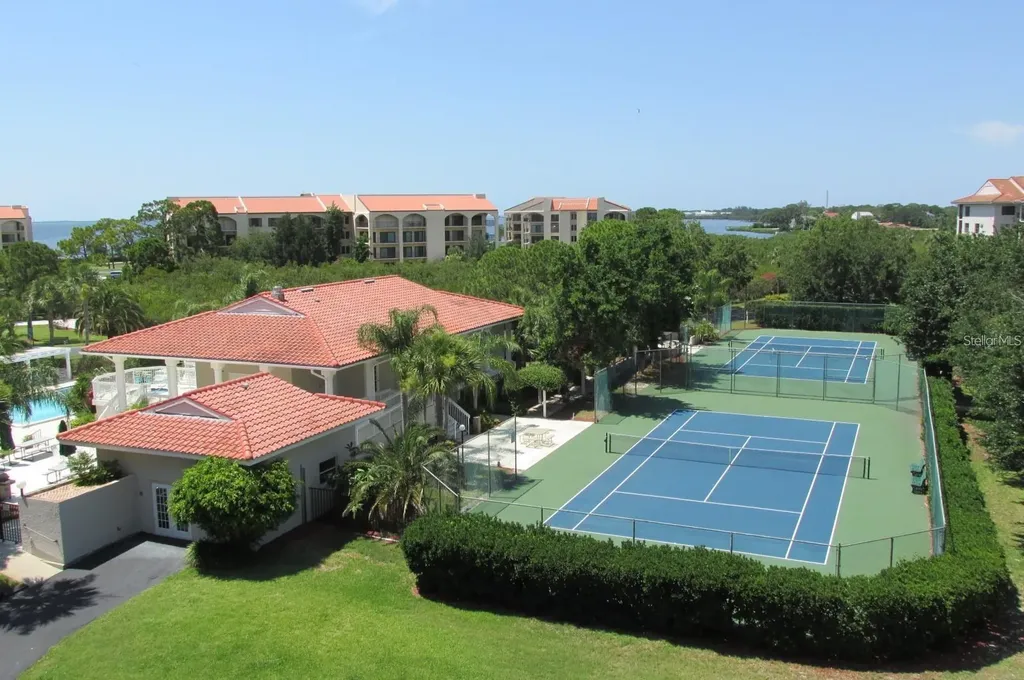 1806 Mariner Drive Tarpon Springs FL 34689