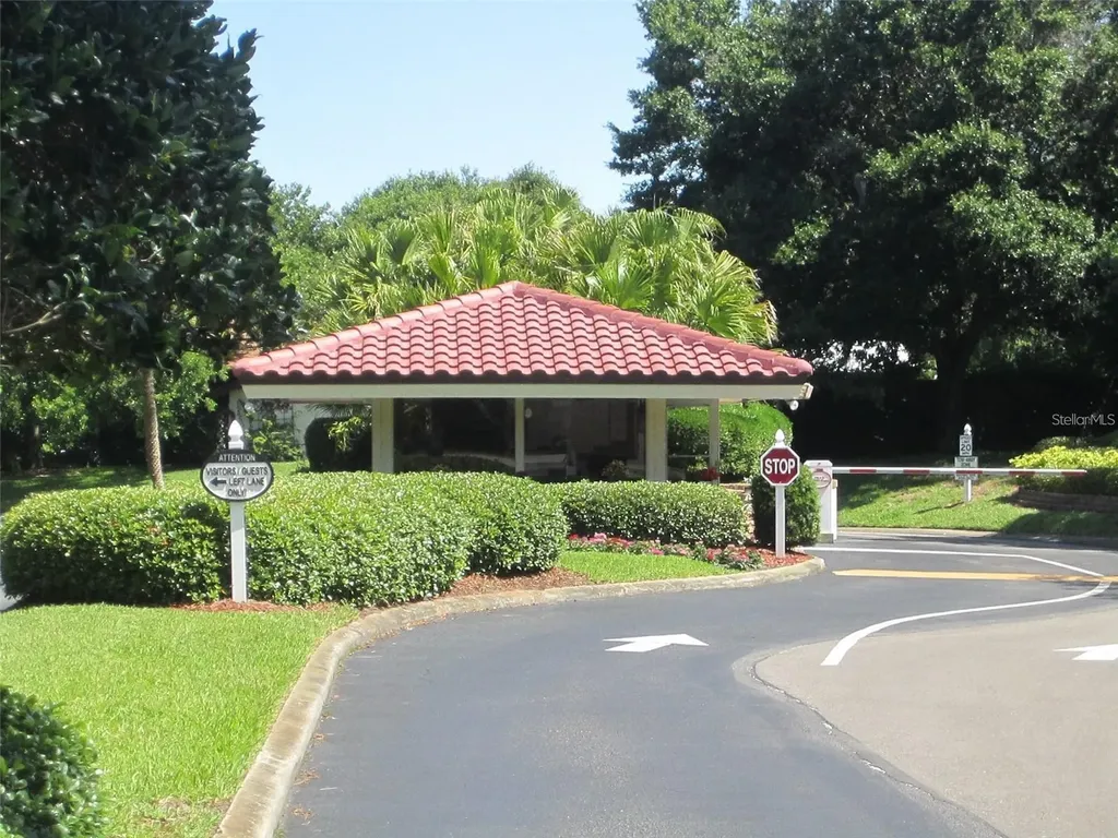 1806 Mariner Drive Tarpon Springs FL 34689