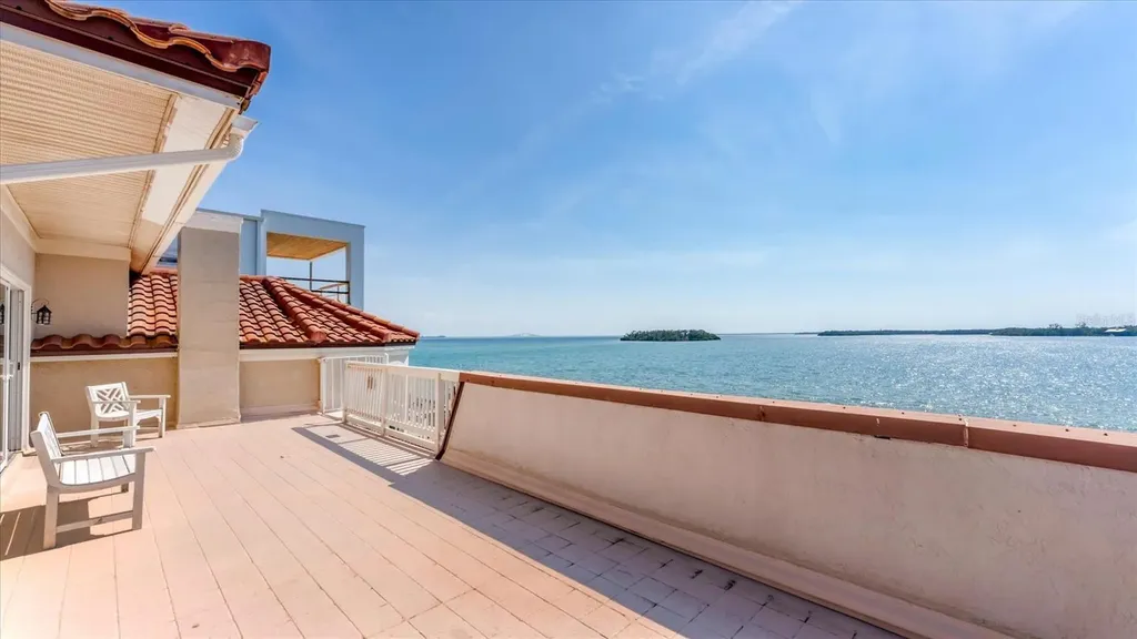 120 Sands Point Drive Tierra Verde FL 33715