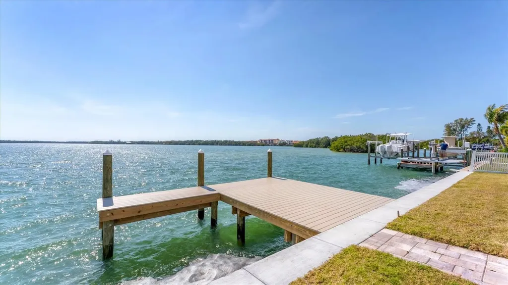 120 Sands Point Drive Tierra Verde FL 33715