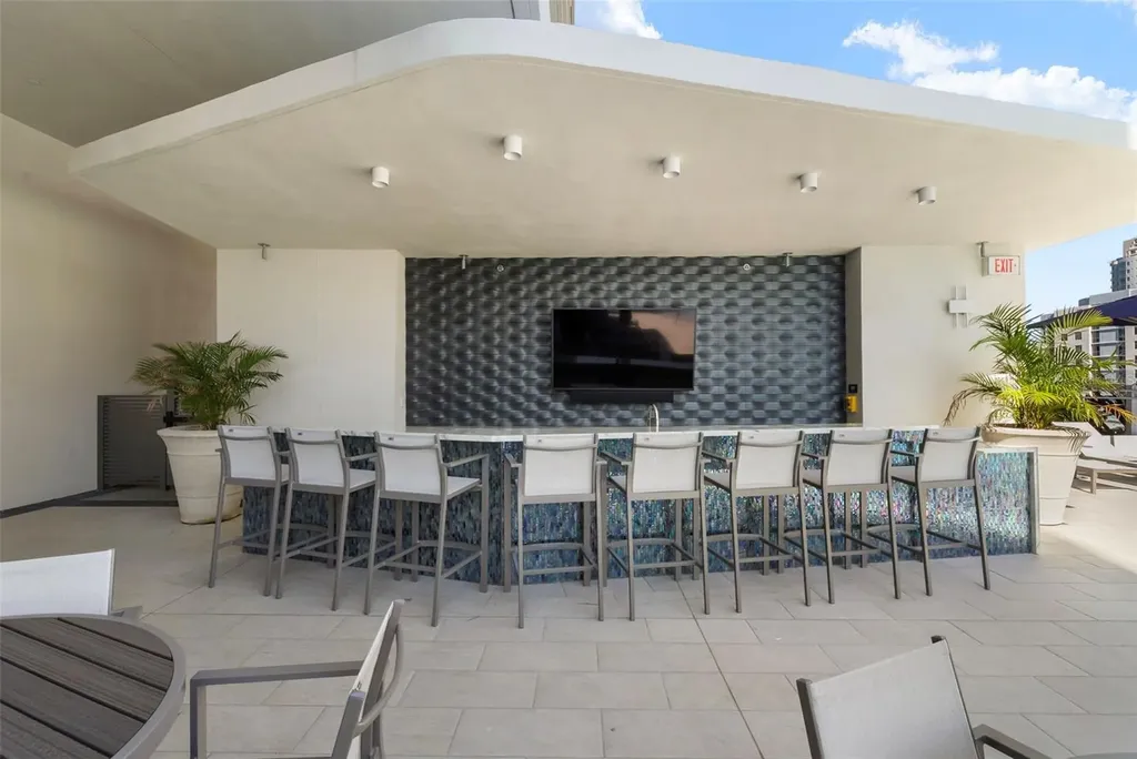 275 1st Avenue S St Petersburg FL 33701
