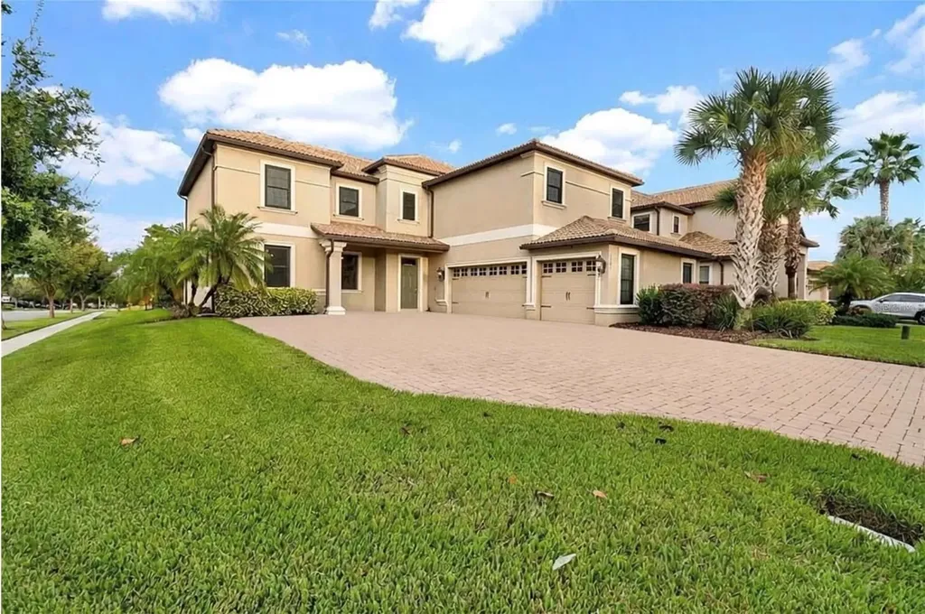 1301 Gleneagles Lane Davenport FL 33896