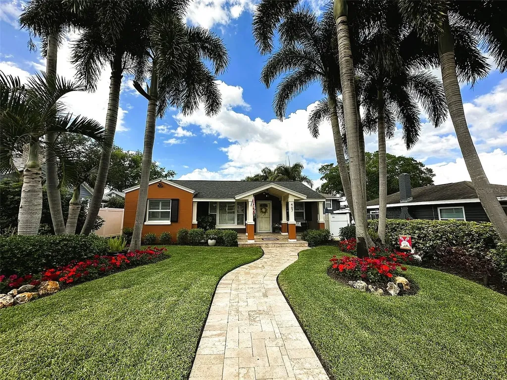 467 31st Avenue N St Petersburg FL 33704