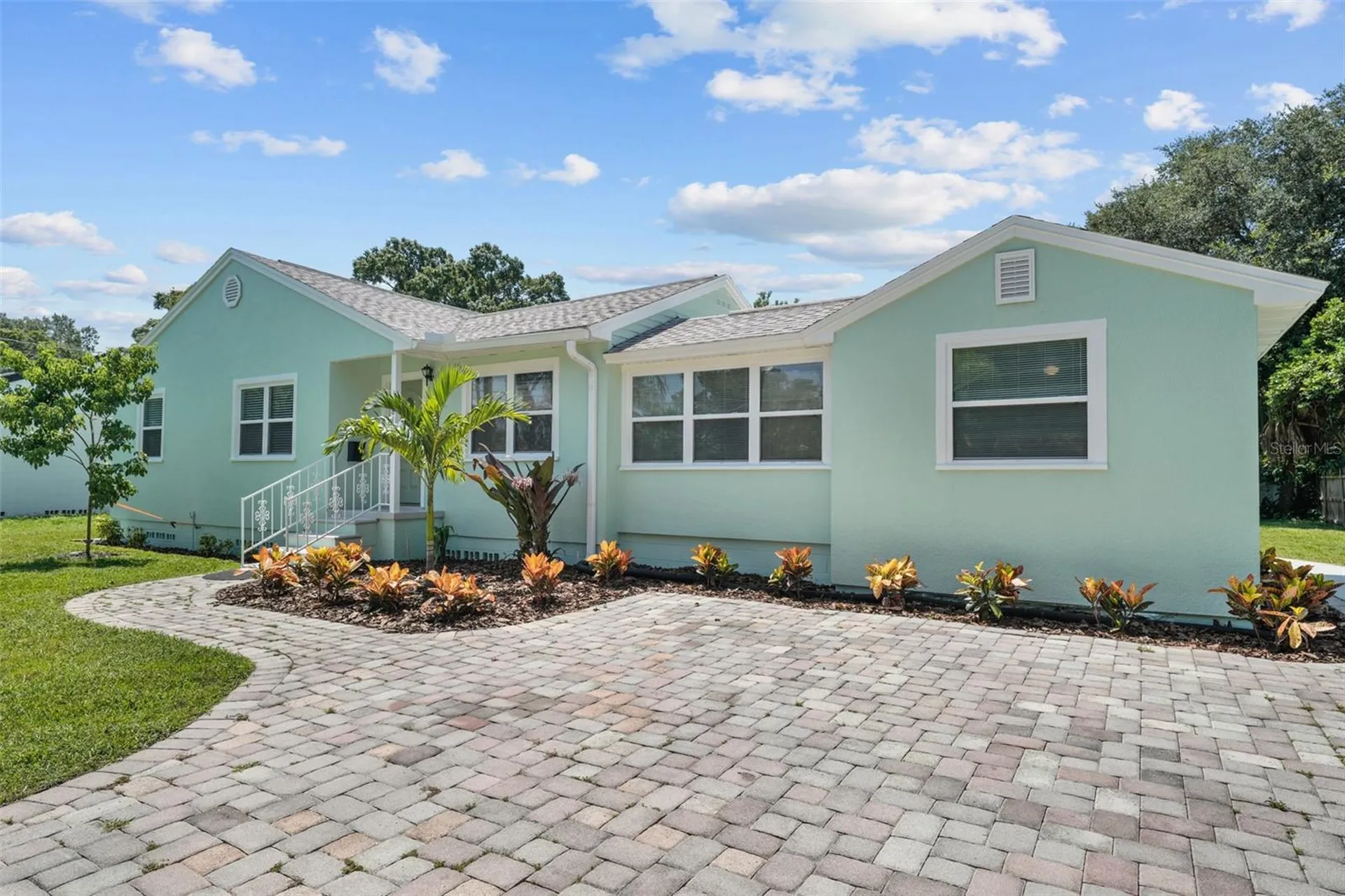 814 W Indiana Avenue Tampa FL 33603