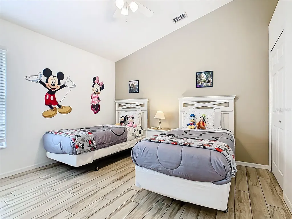 512 Viola Drive Davenport FL 33837