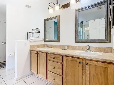512 Viola Drive Davenport FL 33837