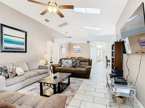 512 Viola Drive Davenport FL 33837