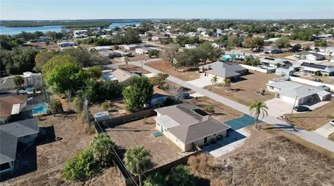 3074 Perdue Terrace Punta Gorda FL 33983