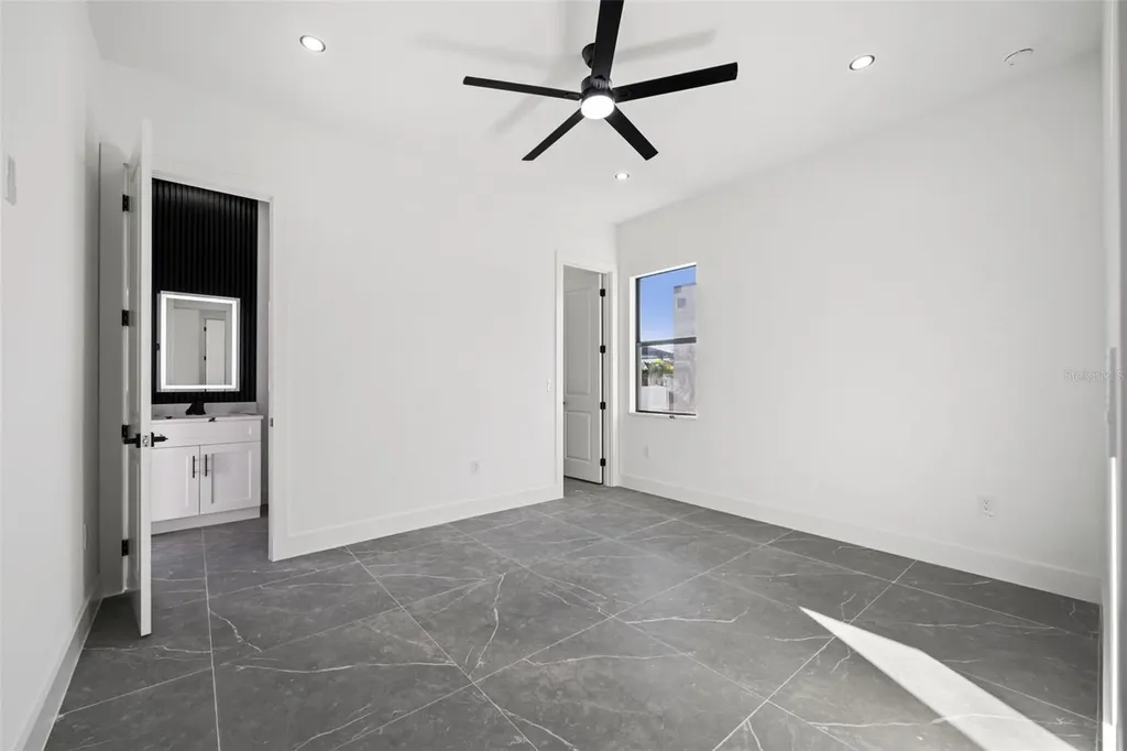 109 SW 37th Place Cape Coral FL 33991