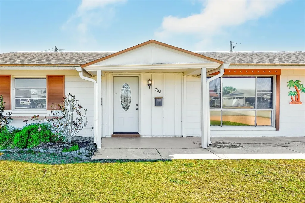 708 Tam O Shanter Avenue Sun City Center FL 33573