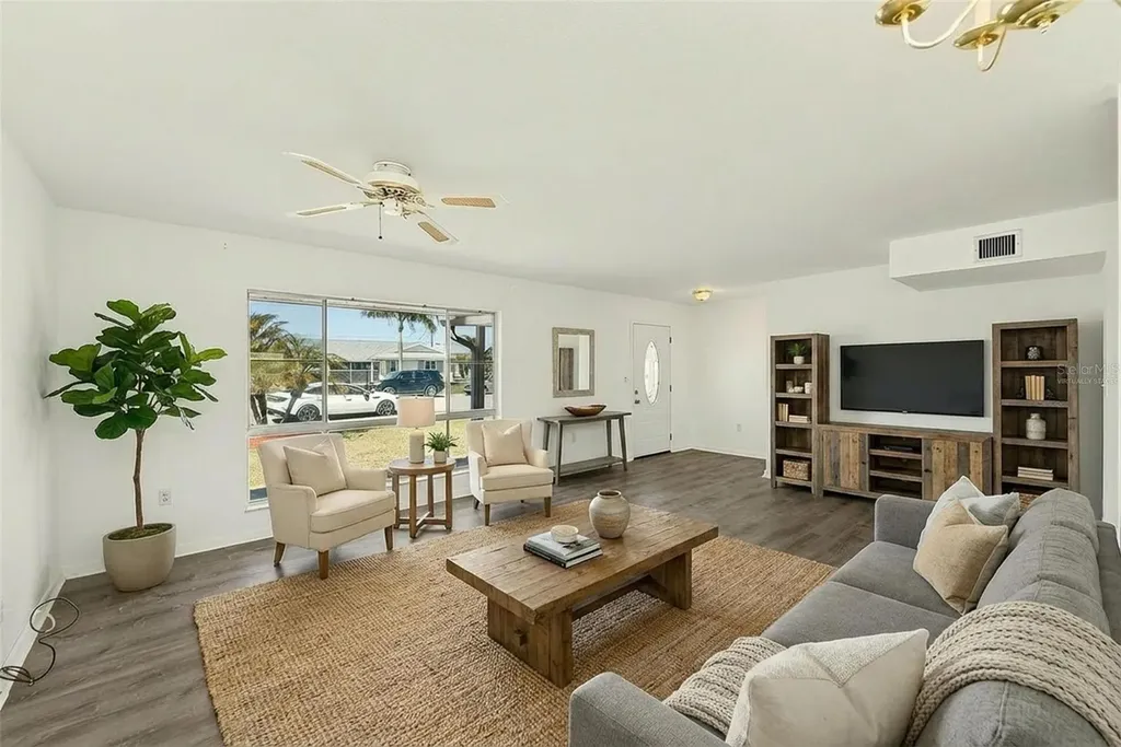 708 Tam O Shanter Avenue Sun City Center FL 33573