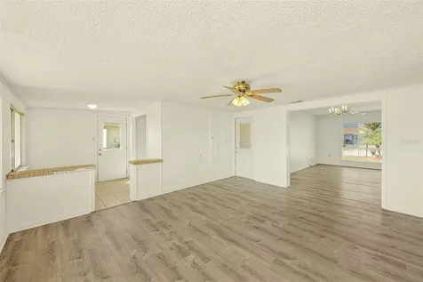 708 Tam O Shanter Avenue Sun City Center FL 33573