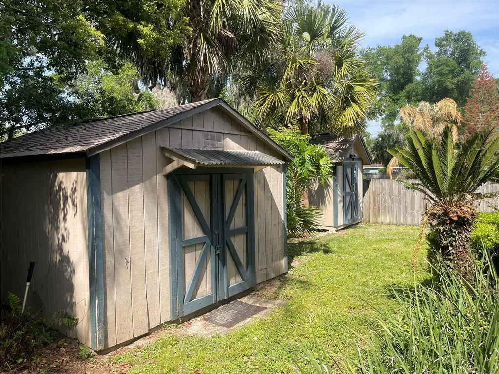 731 Roberts Avenue Deland FL 32724