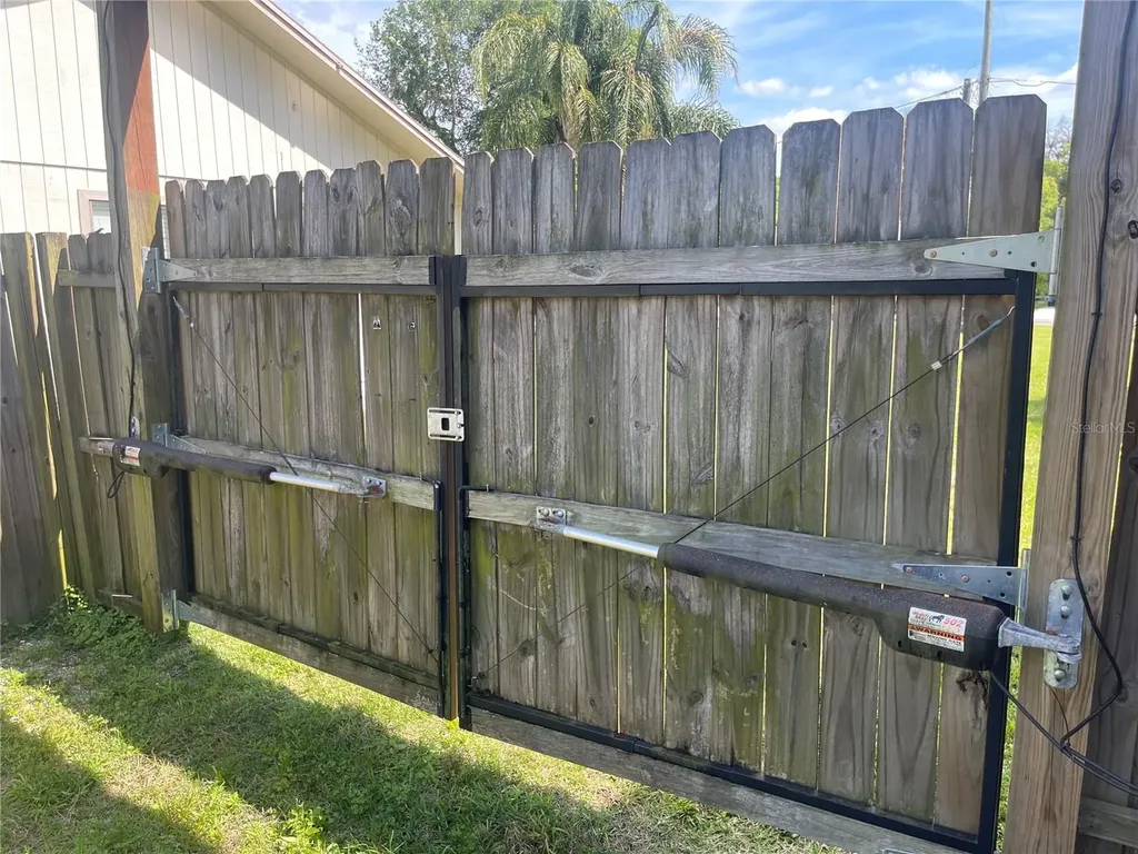 731 Roberts Avenue Deland FL 32724