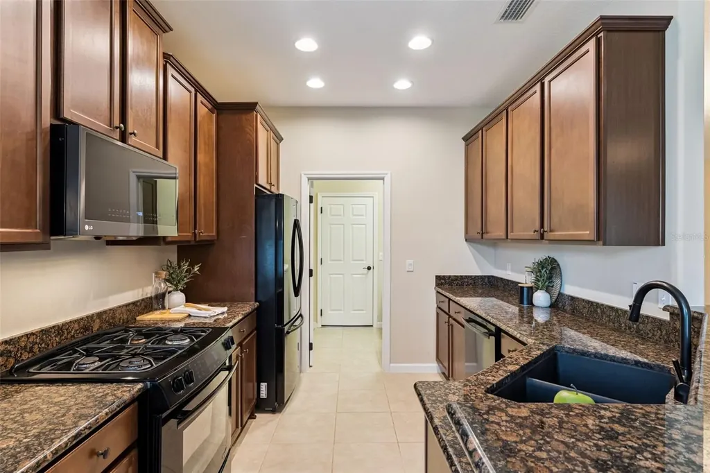 1375 Hazeldene Manor Deland FL 32724