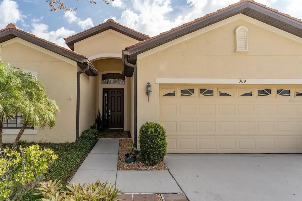 304 Silver Falls Drive Apollo Beach FL 33572