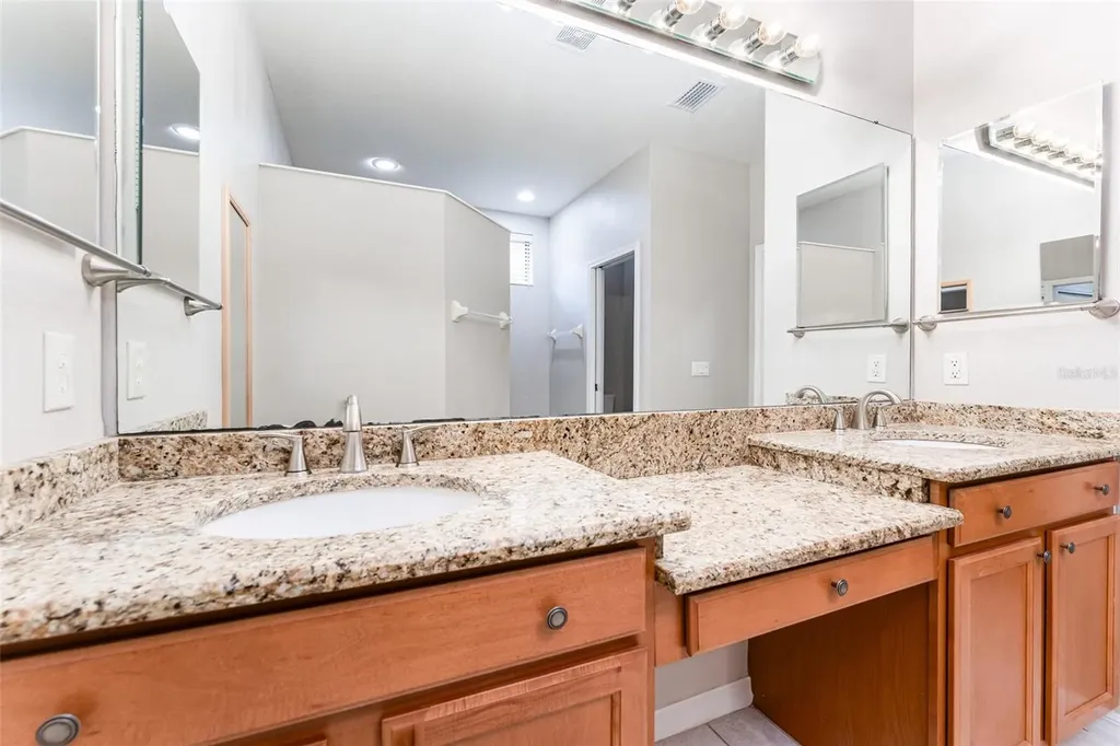304 Silver Falls Drive Apollo Beach FL 33572