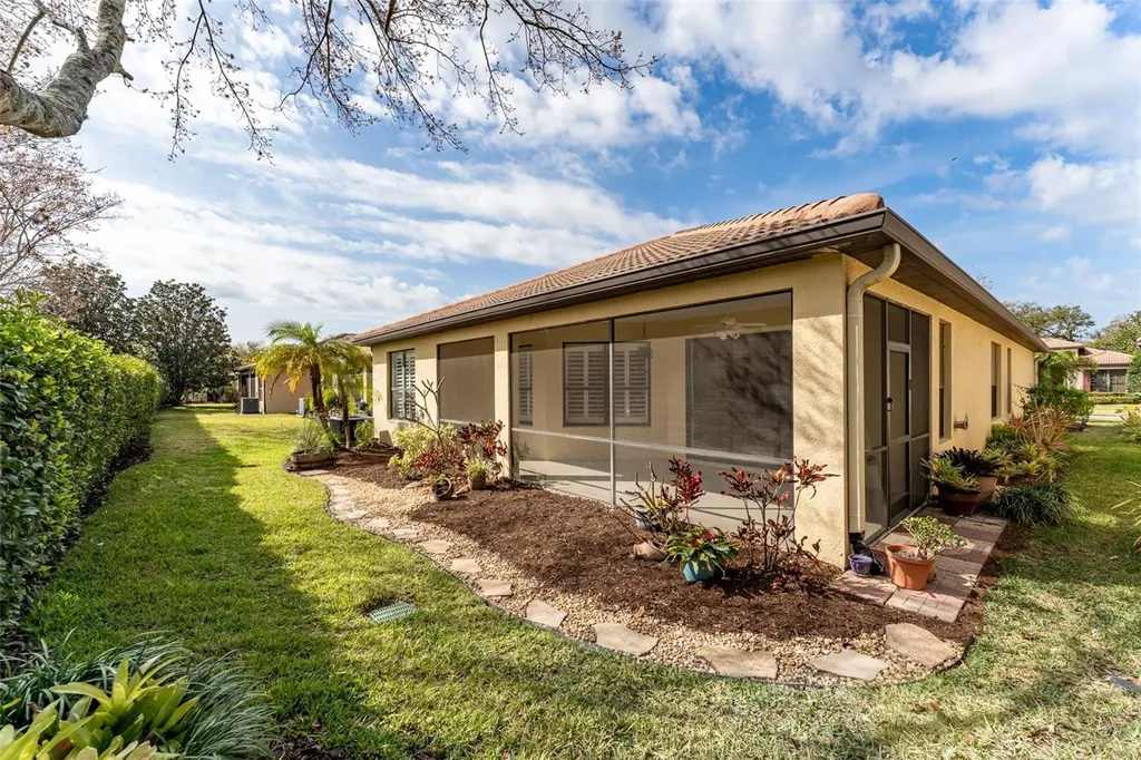 304 Silver Falls Drive Apollo Beach FL 33572